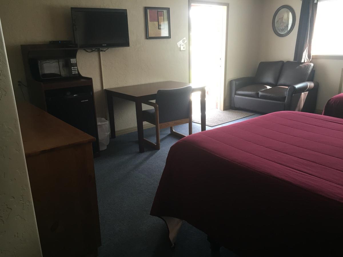Harrison Inn Duchesne エクステリア 写真