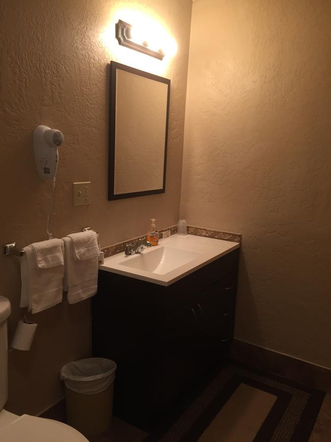 Harrison Inn Duchesne エクステリア 写真