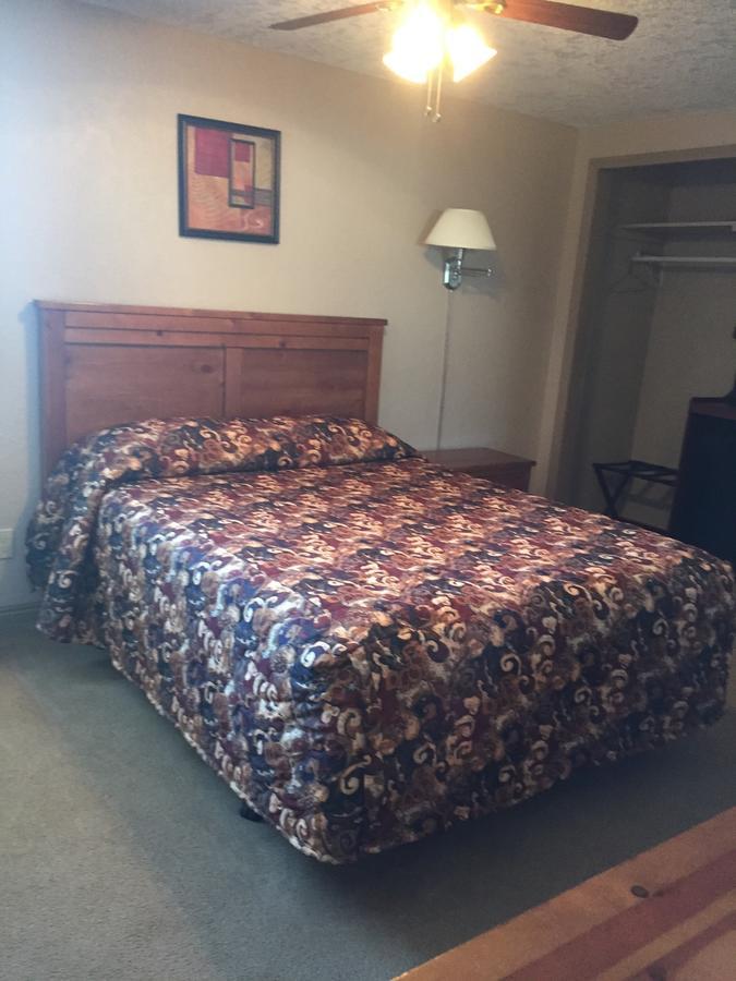 Harrison Inn Duchesne エクステリア 写真