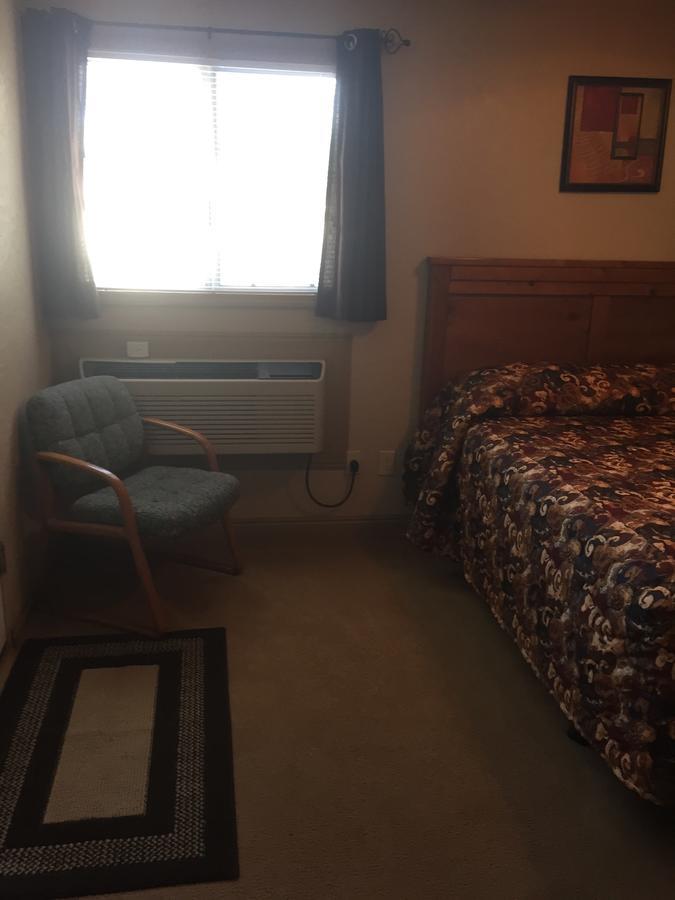 Harrison Inn Duchesne エクステリア 写真
